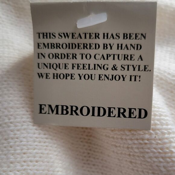 Capacity Sweater Women's Medium Embroidered Short Sleeve Vintage Style Boxy NEW - Picture 8 of 8
